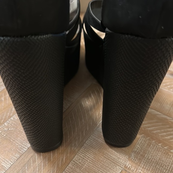 New Shoe Dazzle Kajsa High Platform Black Wedge Sandal with Ankle Ties - Picture 14 of 15